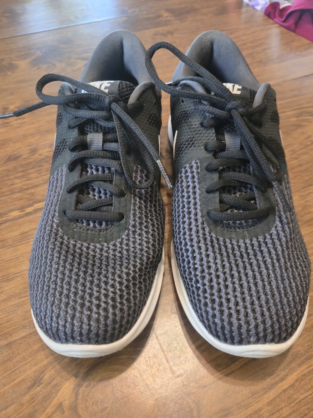 Nike Womens Mesh Lightweight Black/Grey Running Shoes